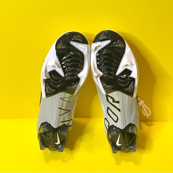 Nike Vapor Edge Elite 360 Flyknit Football Cleats Size 9 White Silver DQ3558-100 - Picture 3 of 7